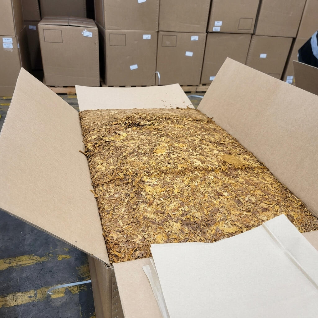 Threshed Lamina / Strips Processed tobacco leaf separated into lamina. Packing: C-48 cartons Net weight: 200 kg Carton: AC ND Kraft paper: Top and bottom
